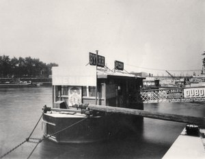 Bateau sur la Seine - Eugène Atget