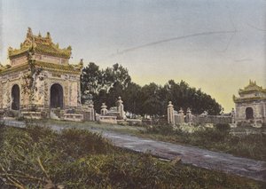 Nécropole Du Père Du Roi Dong-Khanh