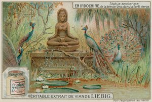 Statue de la déesse Uma dans une forêt avec des paons - European School