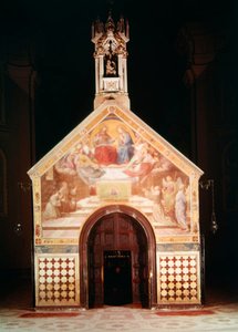 Extérieur de la Chapelle de la Porziuncola avec une fresque montrant Saint François recevant le Pardon d