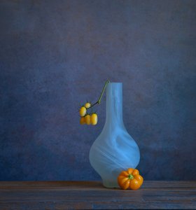 Nature morte aux tomates jaunes