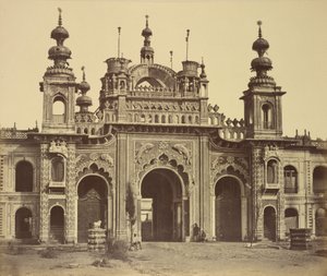 Une porte menant au palais Kaiserbagh