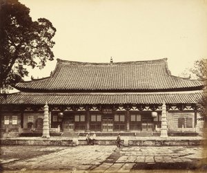 [Temple dans le quartier des Tartares, Canton, Chine] - Felice Beato