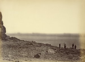 [Vue du rivage avec des navires à l
