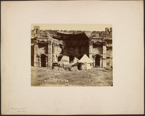 Cour rectangulaire, Baalbek - Félix Bonfils