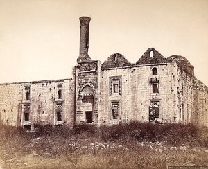 La basilique de Saint-Jean, transformée en mosquée en 1330, à Éphèse, Turquie - Félix Bonfils