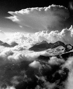Ascension du Breithorn, sommet du massif du Mont Rose. - Fosco Maraini
