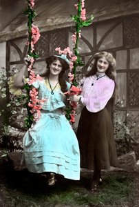 Zena 1887-1975 et Phyllis 1890-1975 Dare, actrices anglaises, 1906