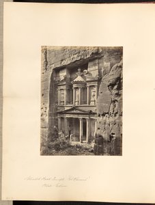 Splendide temple rupestre, "El Khusne", Petra, Edom - Francis Frith