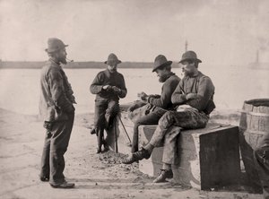 Pêcheurs dans la baie de Whitby - Frank Meadow Sutcliffe