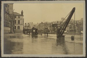 [Rue inondée] - Frank Meadow Sutcliffe