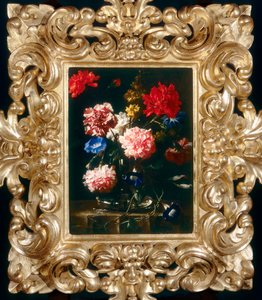 Nature morte avec des fleurs dans un vase en verre