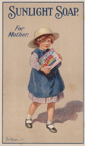 Petite fille portant une boîte de savon pour sa mère : publicité pour le savon Sunlight
