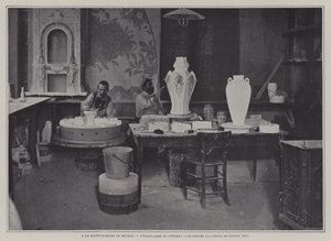 Émaillage au pinceau à la manufacture de porcelaine de Sèvres, France - French Photographer