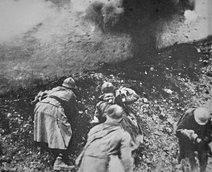 Infanterie française sous le feu de l