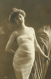 Fille, couverte d