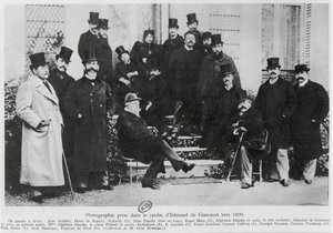 Groupe dans le jardin d