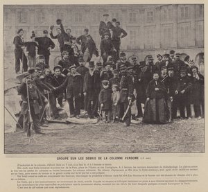 La Commune de Paris, Groupe sur les débris de la colonne Vendôme