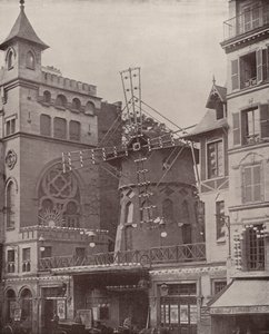Paris : Extérieur du Moulin Rouge