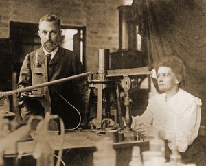 Pierre et Marie Curie dans le laboratoire - French Photographer