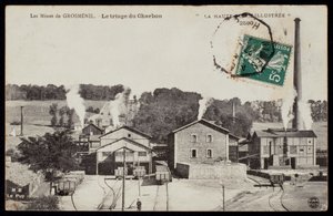 Carte postale représentant les mines de Grosmenil, triage du charbon, Haute-Loire, vers 1900