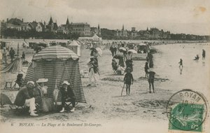 Plage et Boulevard St Georges, Royan, France - French Photographer