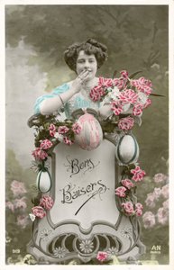 Femme avec des fleurs et des œufs