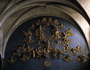 Architecture baroque : décor (17e siècle). Mur au fond de la nef de l