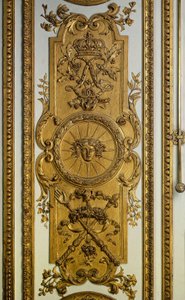 Porte en bois du Salon de Vénus avec soleil et sceptre. XVIIe siècle Versailles, Musée du Château - French School