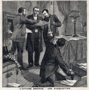 Affaire Dreyfus : Trois officiers en civil et un commissaire de police perquisitionnent le domicile de Georges Picquart (1854-1914). Dans « Le Petit Parisien » le 5/12/1897. Collection privée