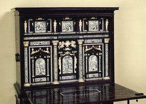 Cabinet en ébène décoré de scènes de la Genèse
