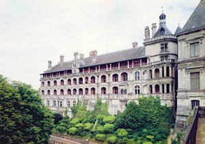 Extérieur de la façade des Loges - French School
