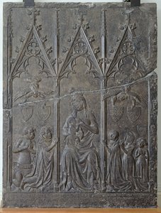 Stèle funéraire de la famille Sacquespee, du cimetière Saint-Nicaise à Arras, 1376