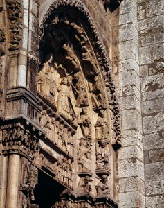 Art gothique : détail du tympan du portail royal de la Basilique Notre-Dame de Chartres - French School