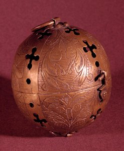 Chauffe-mains utilisé au Moyen Âge. XIIIe siècle. Musée national du Moyen Âge, Thermes de Cluny, Paris