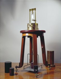 Appareil à quartz piézoélectrique, conçu par Pierre et Jacques Curie, 1897