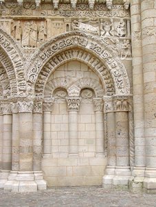 Portail de la façade ouest