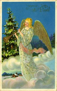 Carte postale, vœux de Noël : ange avec trompette sur des nuages. Début du 20e siècle - French School