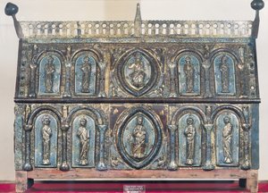 Coffret reliquaire de Saint Viance, École du Limousin, vers 1230-50 - French School