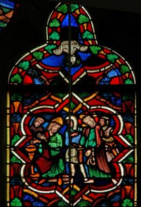 Scène dans la fenêtre E représentant Pilate se lavant les mains; la Colombe du Saint-Esprit
