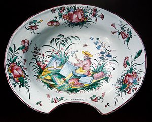 Assiette de Sinceny avec décoration de tailleur de pierre, vers 1780 - French School
