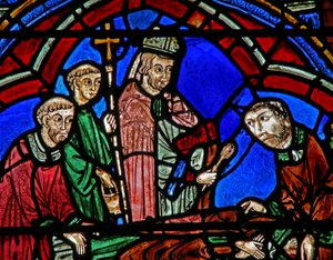 Vitrail de Saint Chéron : évêque et diacres à son nouveau tombeau