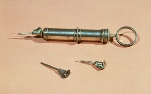 Seringue inventée par Charles-Gabriel Pravaz (1791-1853) en 1853 avec diverses aiguilles - French School