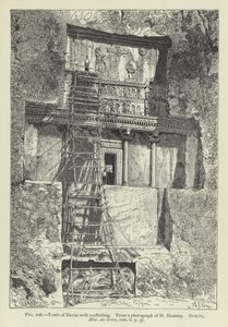 Tombe de Darius avec échafaudage