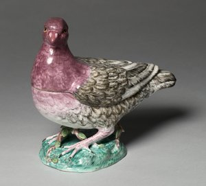Soupière en forme de pigeon, manufacture Sceaux, vers 1760