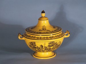 Soupière avec motif imprimé noir, c.1820