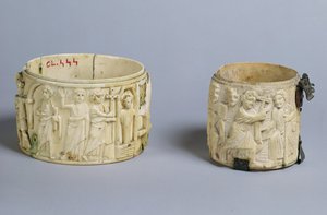 Deux pyxides avec des reliefs représentant la résurrection de Lazare et le Christ guérissant un homme né aveugle, 6e-7e siècle - French School