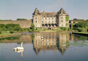 Vue de la façade ouest du château - French School