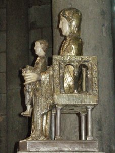Vierge et Enfant (noyer doré)