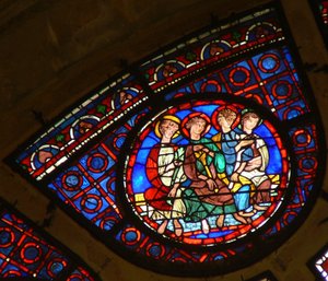 Fenêtre Ww représentant quatre Apôtres